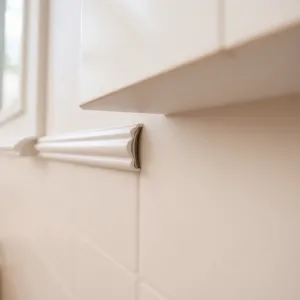 Jak zakończyć płytki na ścianie w kuchni